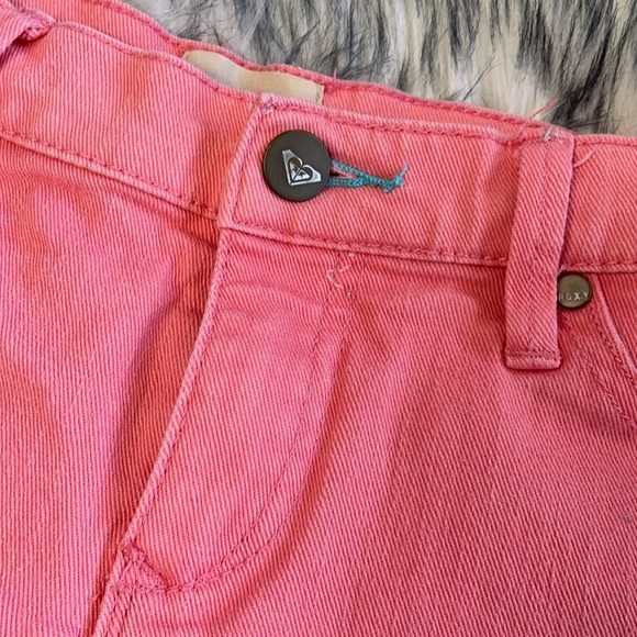 Roxy Pink Cut Off Shorts - Picture 2 of 6